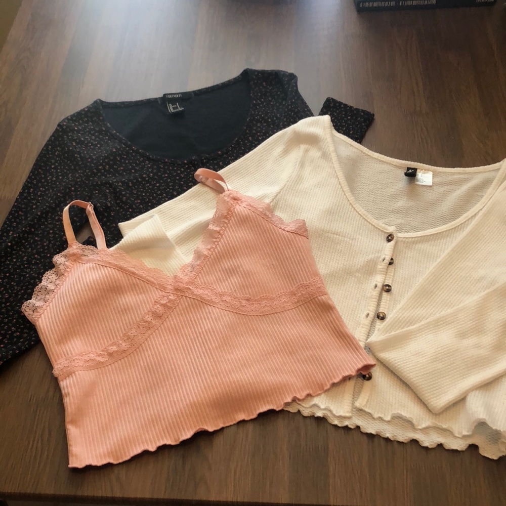 Bundle of 3 shirts